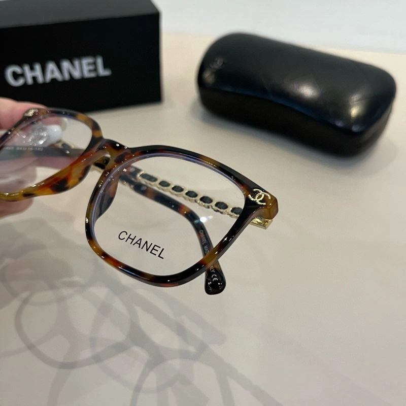 Chanel Sunglasses ModernLook 278300