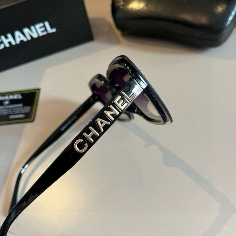 Chanel Sunglasses Modern 278304