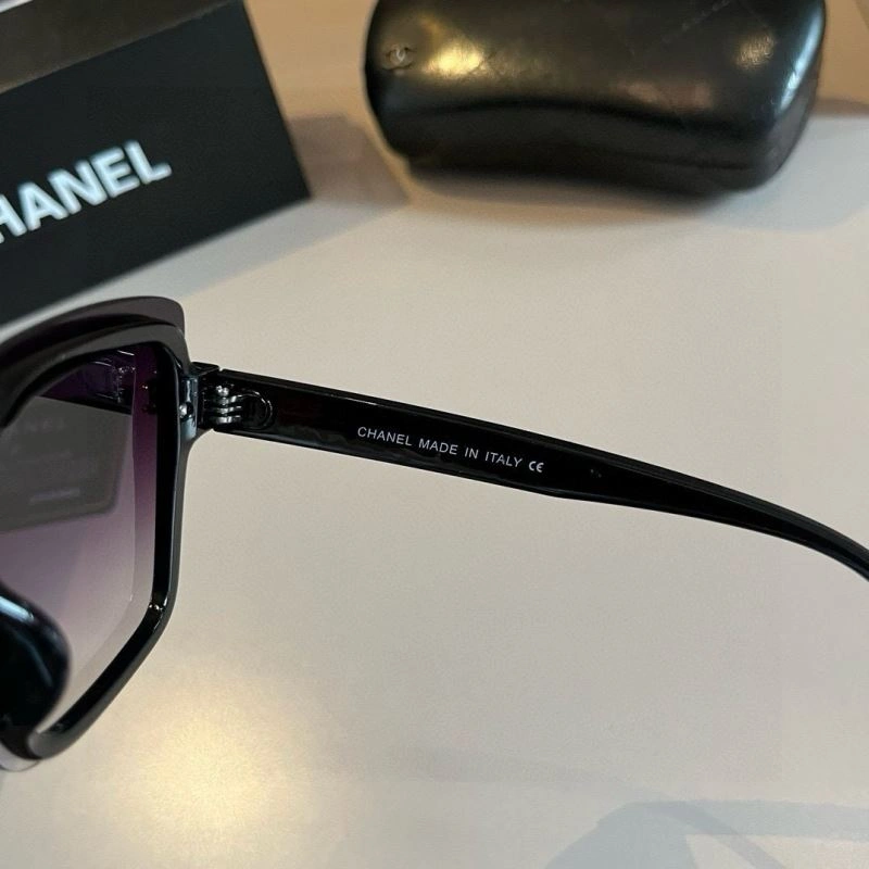 Chanel Sunglasses Modern 278304