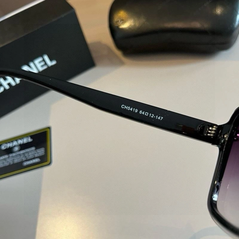 Chanel Sunglasses Modern 278304