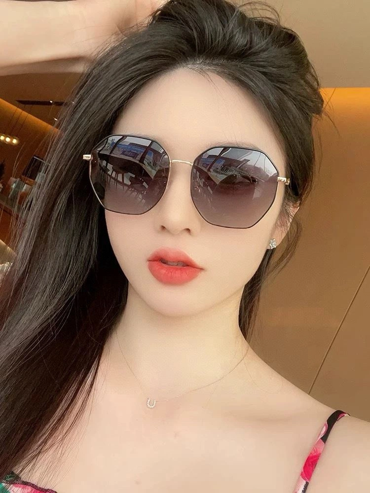 Chanel Sunglasses Bold 278288