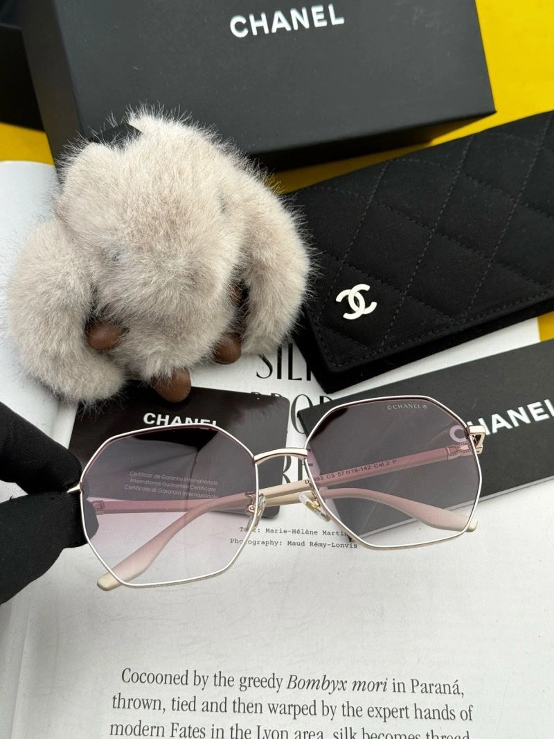Chanel Sunglasses Bold 278288