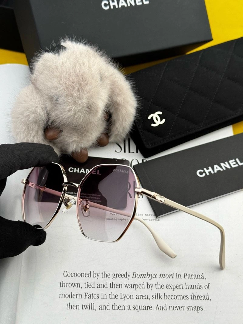 Chanel Sunglasses Bold 278288
