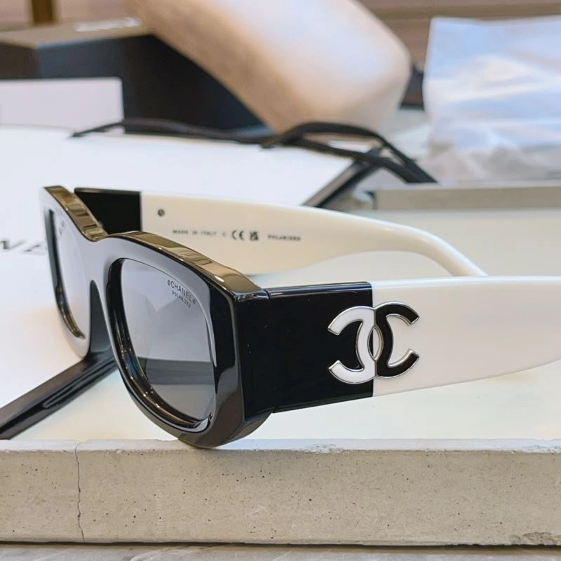Chanel Sunglasses Versatile 278252