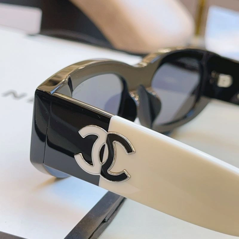Chanel Sunglasses Versatile 278252
