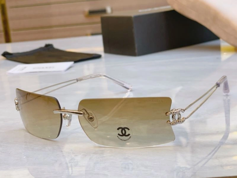 Resilient Chanel Sunglasses 278266