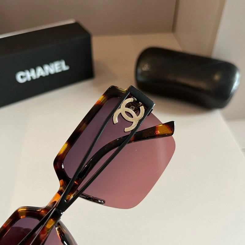Chanel Sunglasses Refined 278265