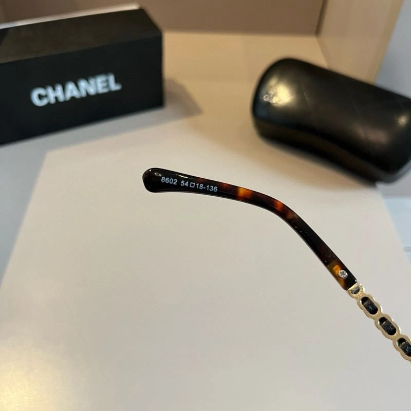 Chanel Sunglasses Neat 278235