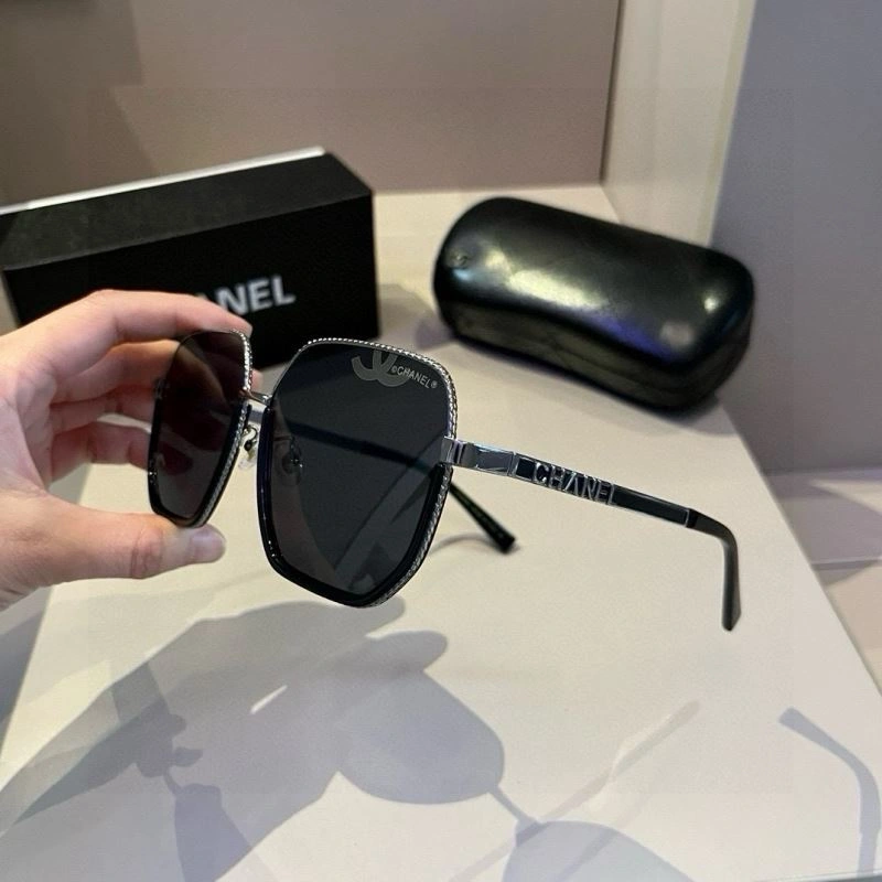 Snug Chanel Sunglasses 278211