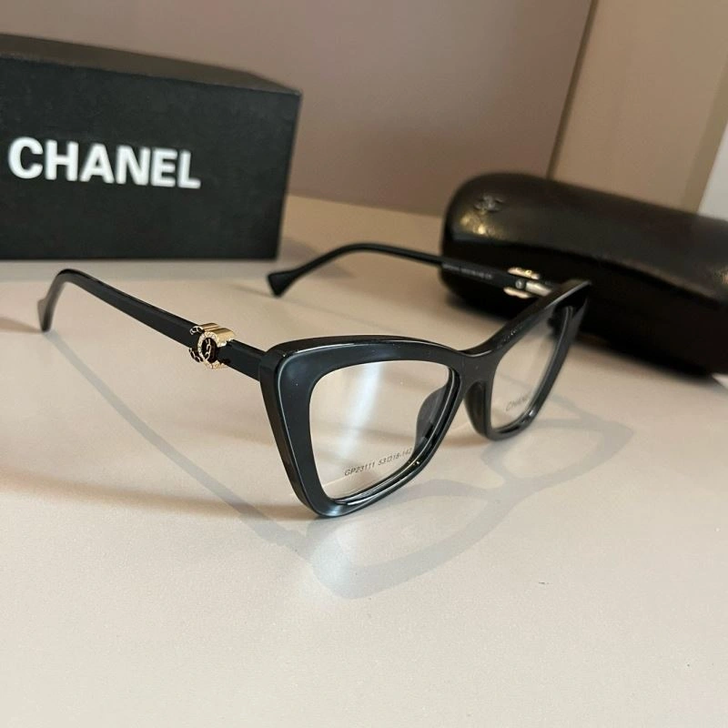Bold Chanel Sunglasses 278241