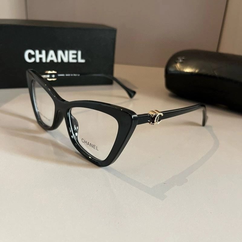 Bold Chanel Sunglasses 278241