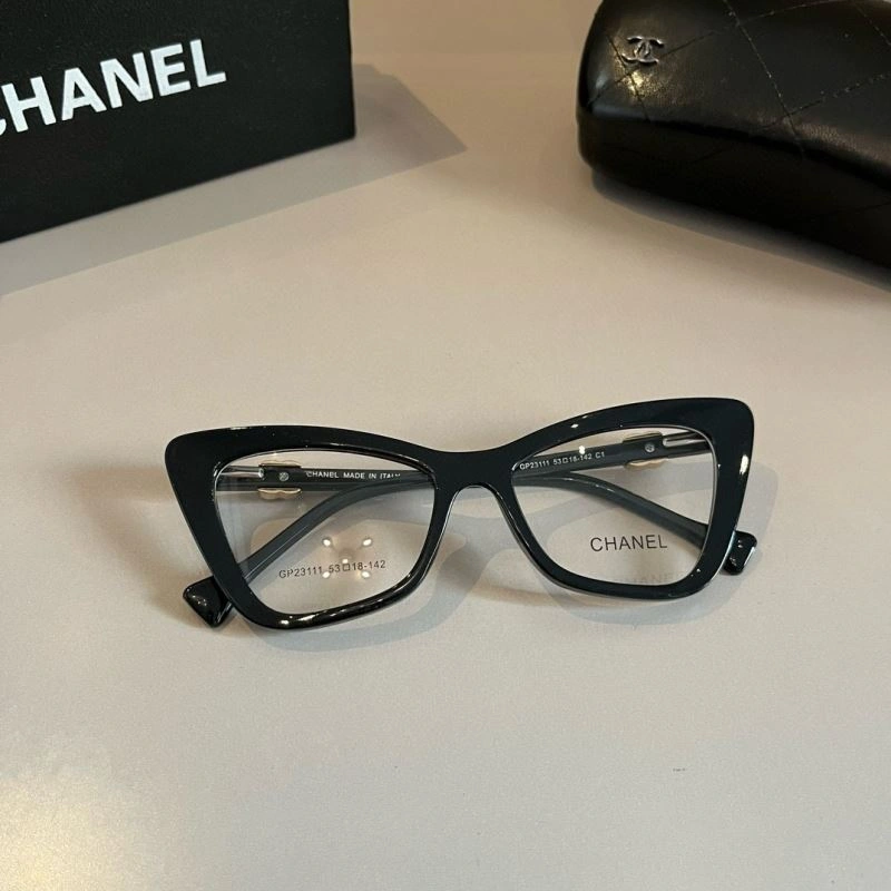 Bold Chanel Sunglasses 278241