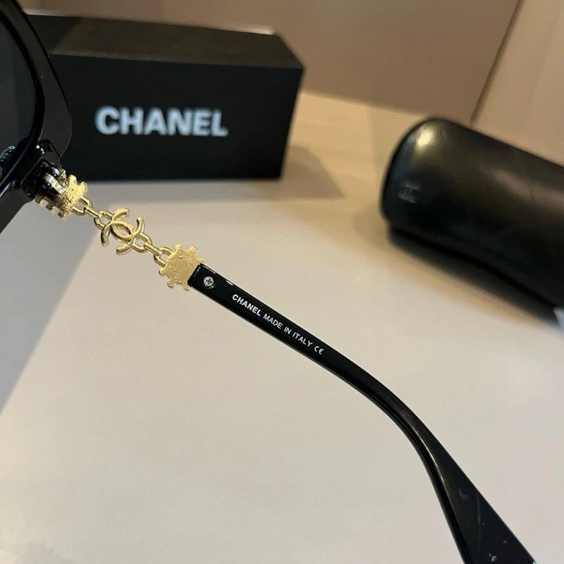 Casual Chanel Sunglasses 278234