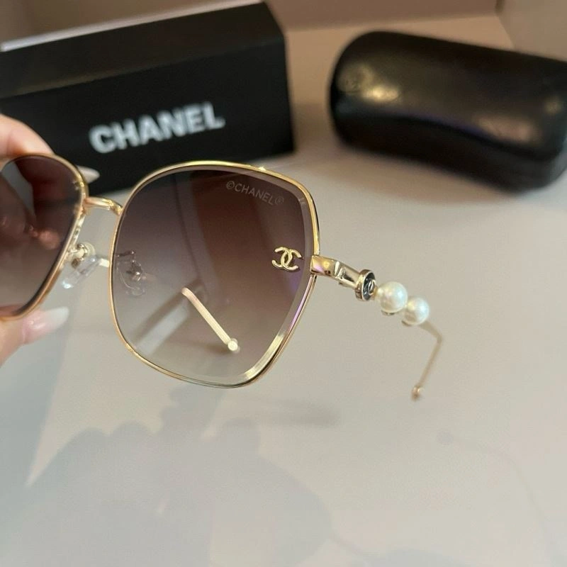 Trendsetting Chanel Sunglasses 278214