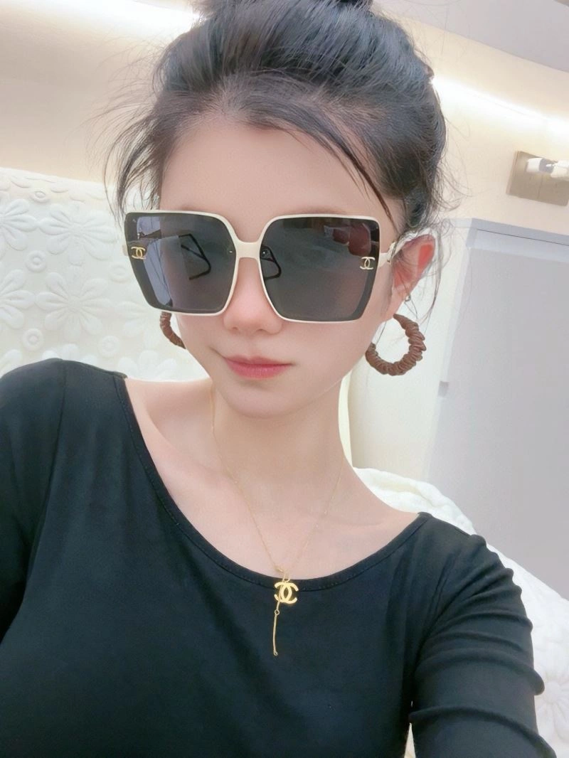 Chanel Sunglasses Bold 278190
