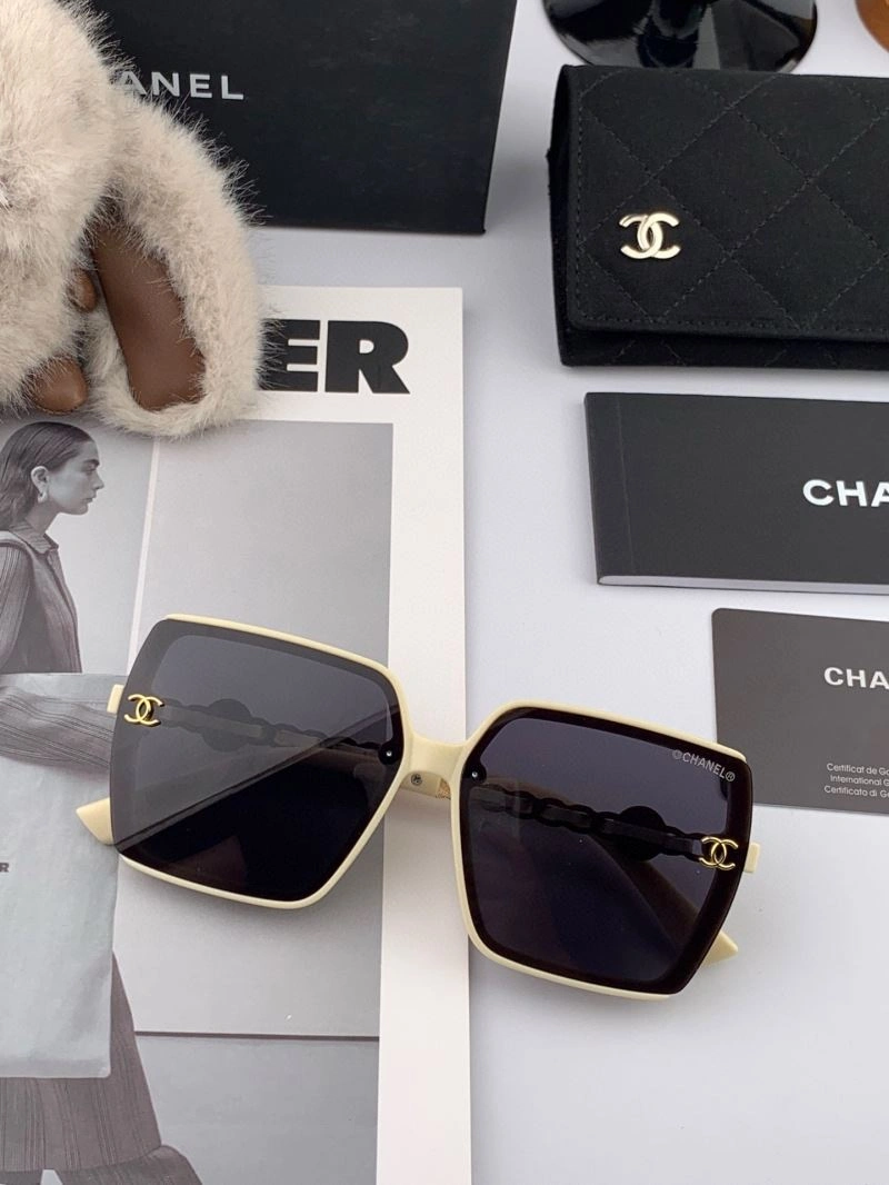 Chanel Sunglasses Bold 278190