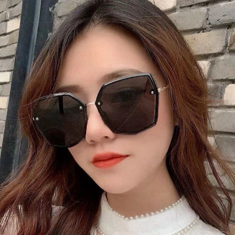 Soft Chanel Sunglasses 278171