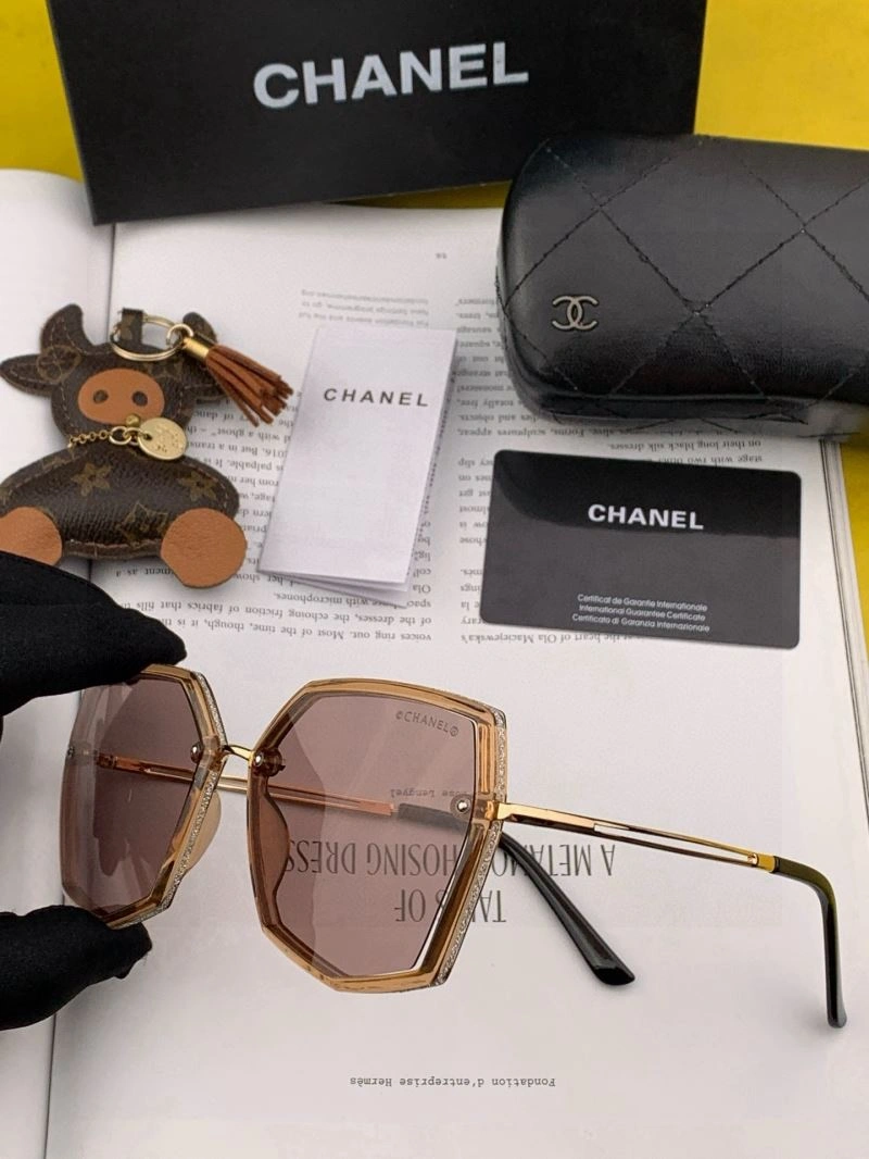 Soft Chanel Sunglasses 278171