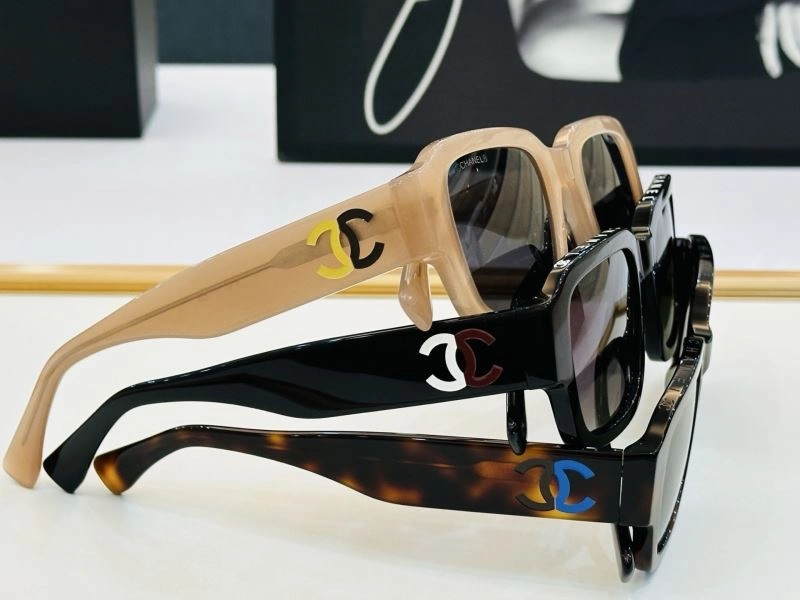 Seasonal Chanel Sunglasses 278203
