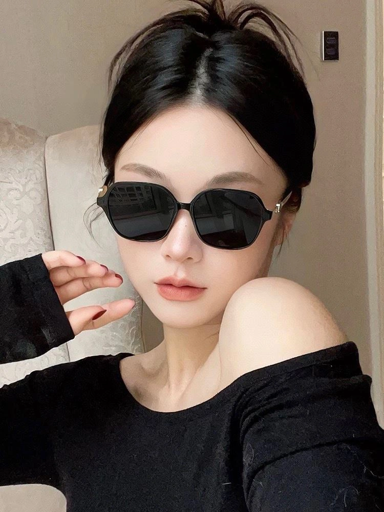 Supportive Chanel Sunglasses 278198