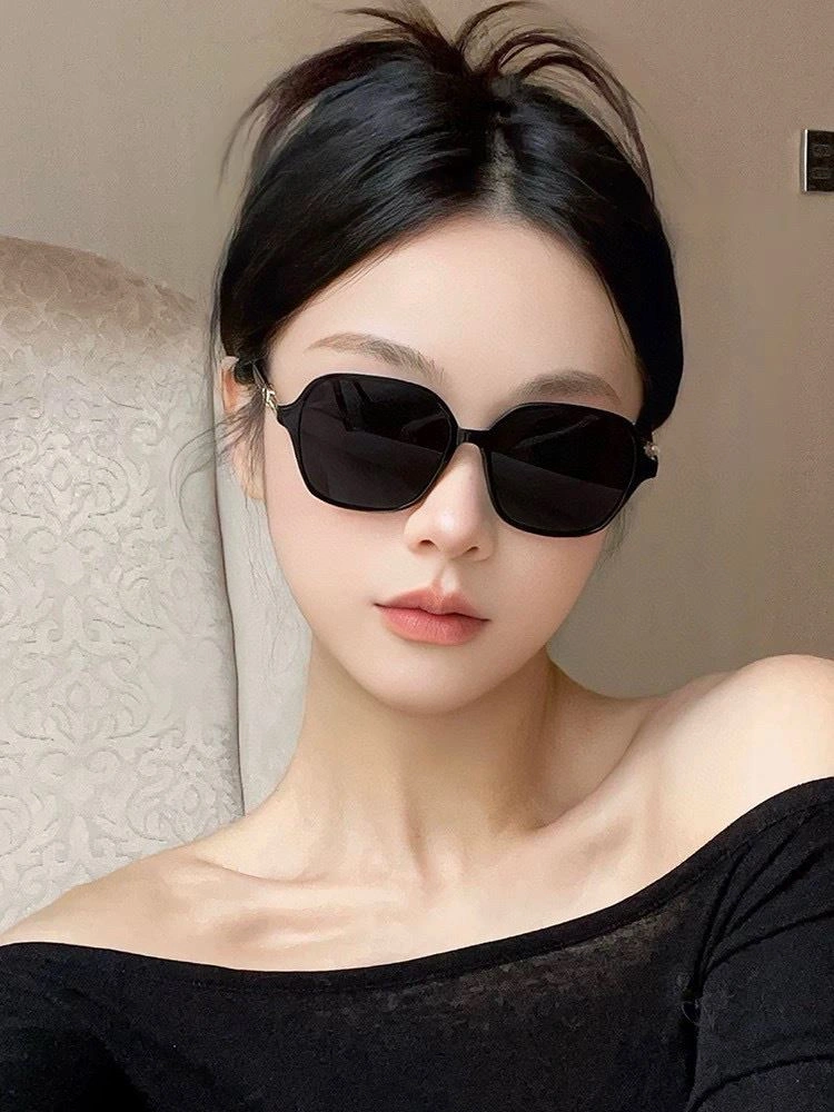Supportive Chanel Sunglasses 278198
