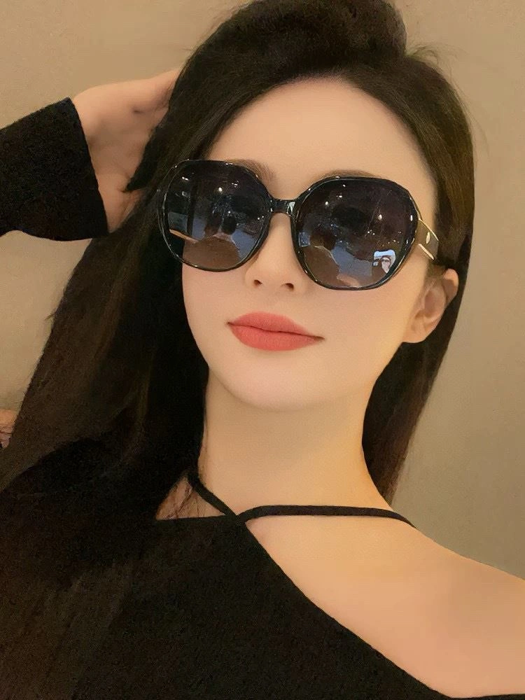 Chanel Sunglasses Bold 278183