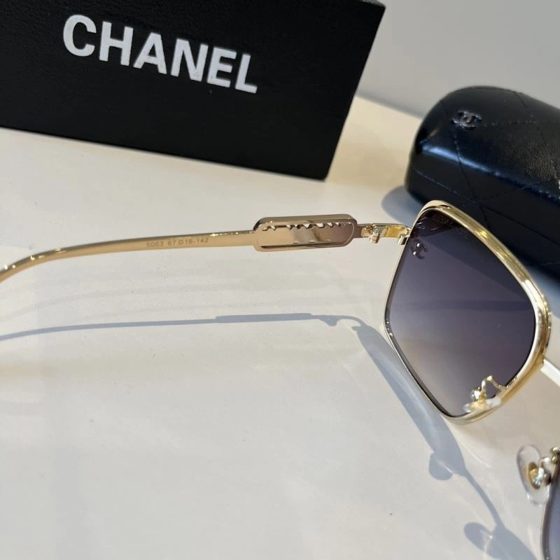 Chanel Sunglasses Versatile 278174