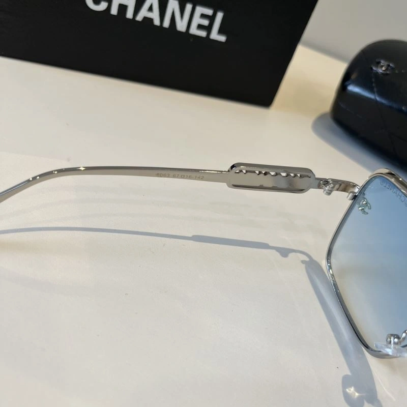 Breathable Chanel Sunglasses 278191
