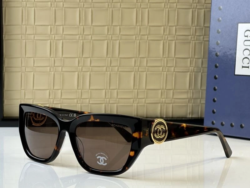 Unisex Chanel Sunglasses 278602