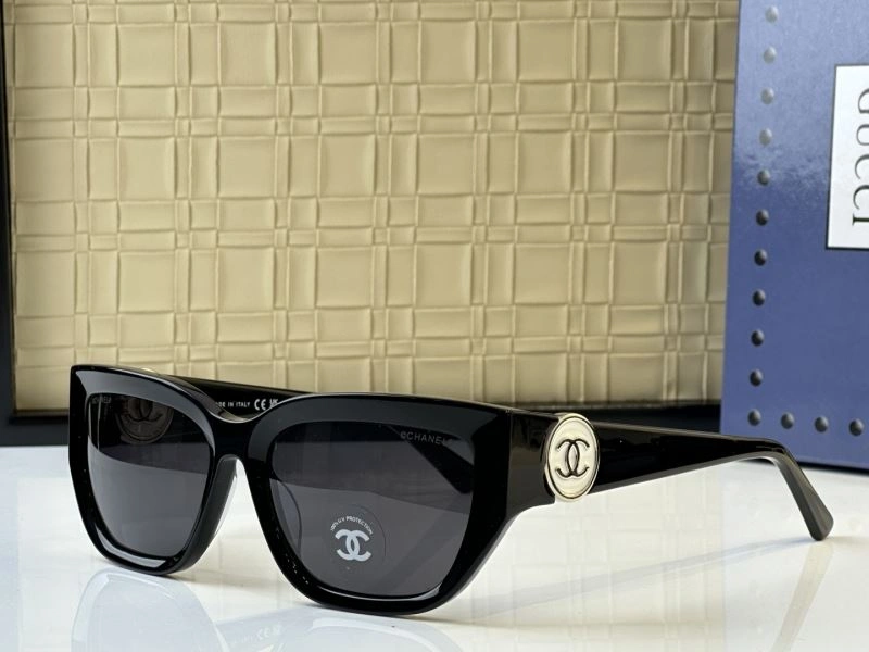 Unisex Chanel Sunglasses 278602
