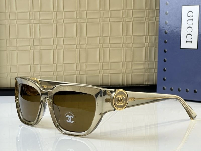 Unisex Chanel Sunglasses 278602