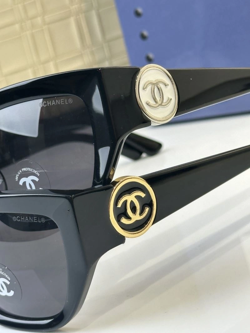 Unisex Chanel Sunglasses 278602