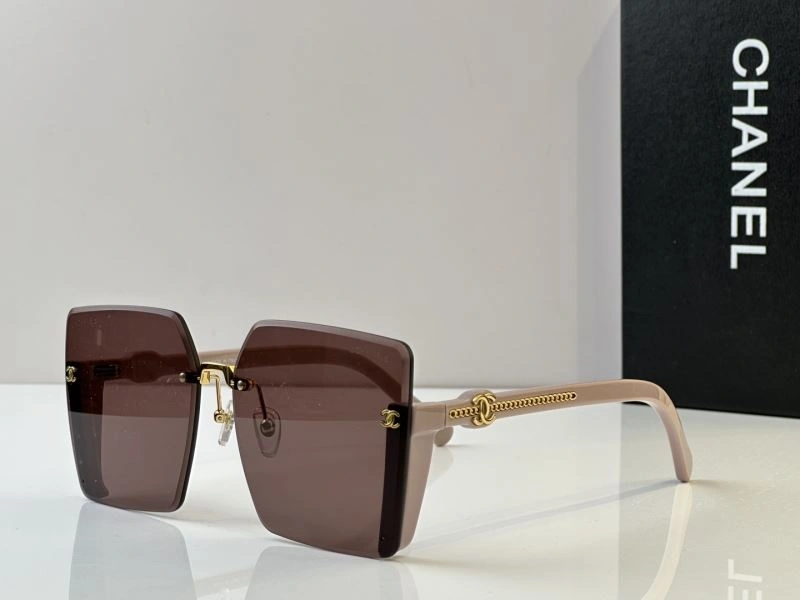 Breathable Chanel Sunglasses 278569