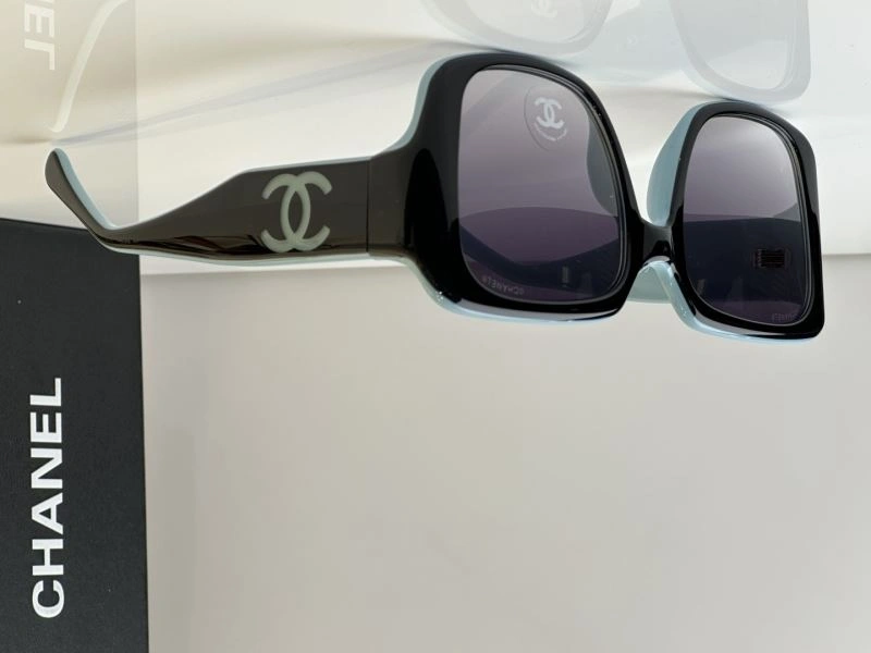 Chanel Sunglasses Lightweight 278558
