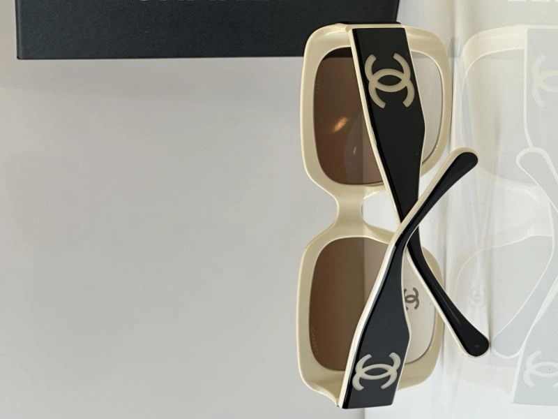 Chanel Sunglasses Lightweight 278558