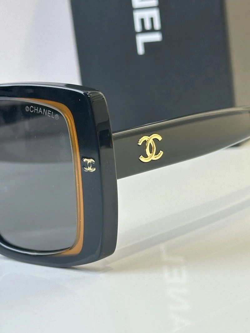 Casual Chanel Sunglasses 278541