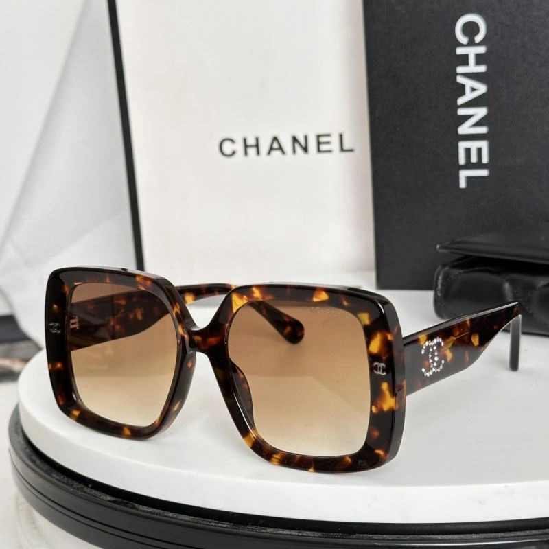 Chanel Sunglasses Versatile 278532