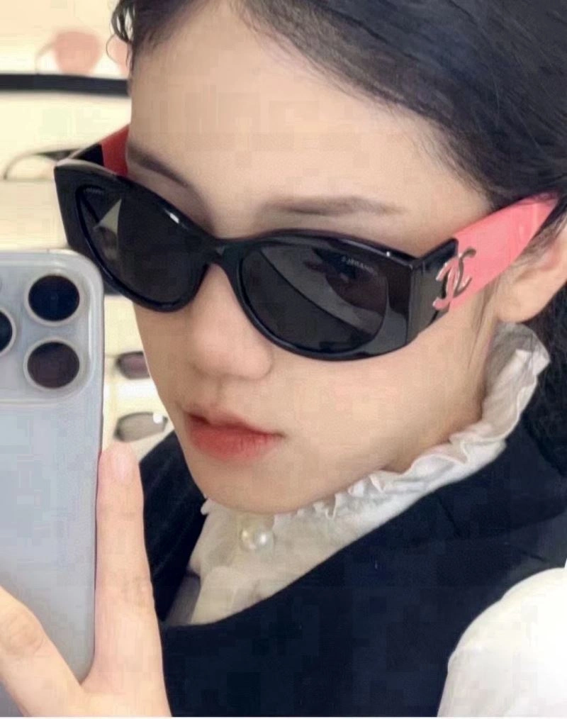 Chanel Sunglasses Elegant 278485