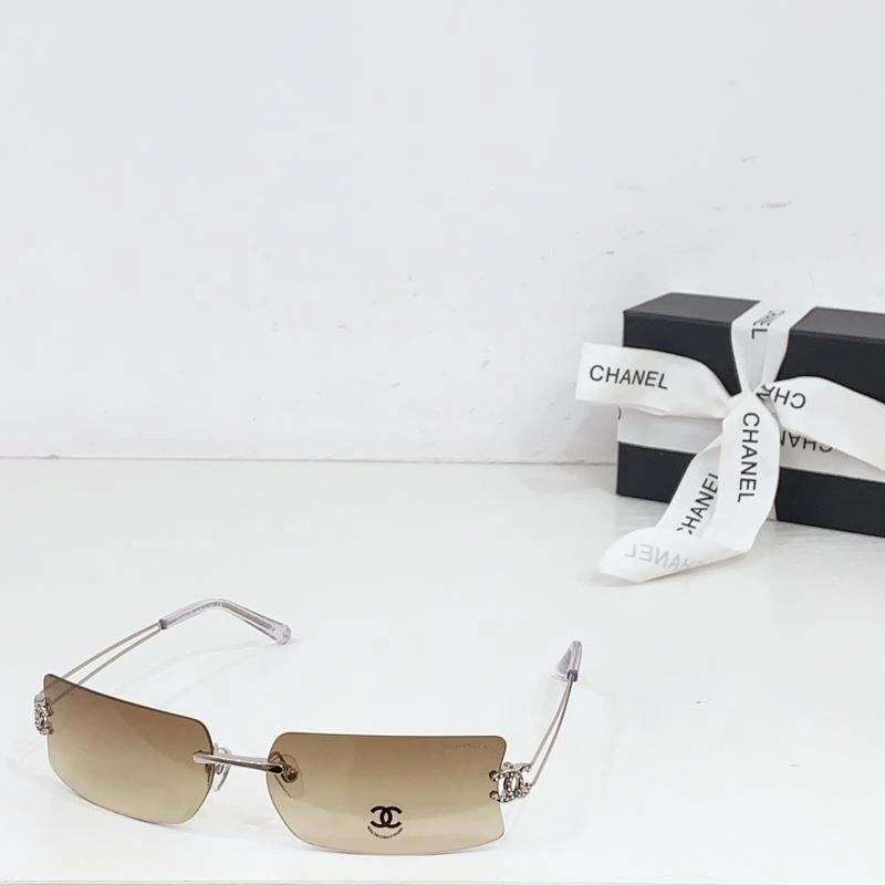 Chanel Sunglasses Bold 278453