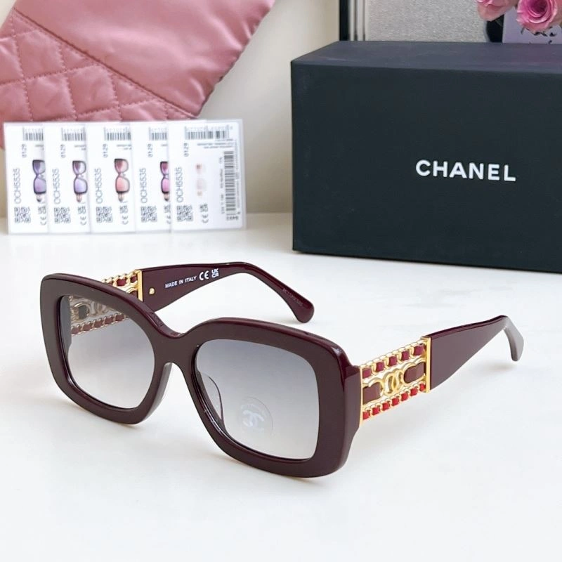 Lightweight Chanel Sunglasses 278451