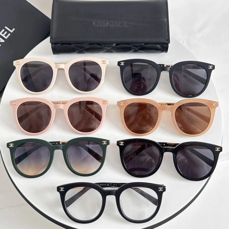 Lightweight Chanel Sunglasses 278448