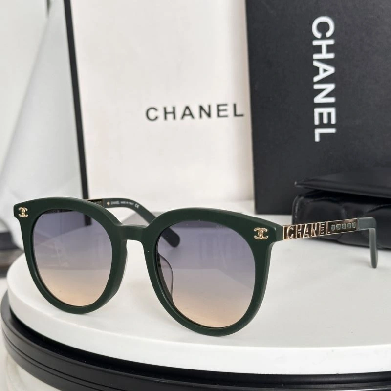 Lightweight Chanel Sunglasses 278448
