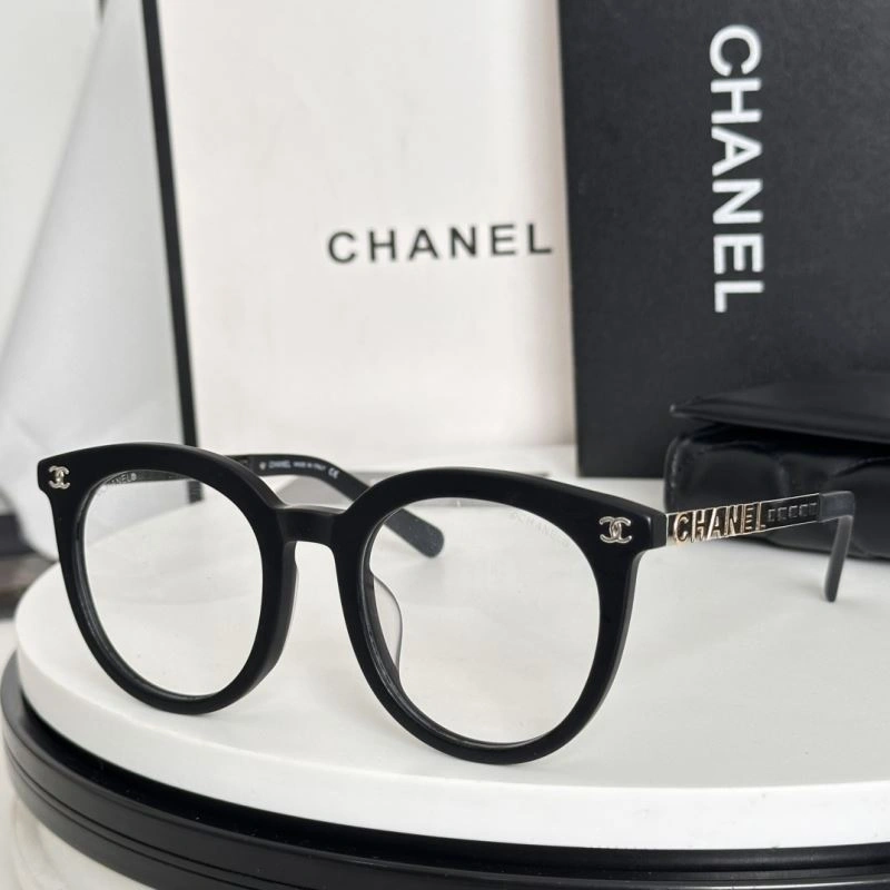 Lightweight Chanel Sunglasses 278448