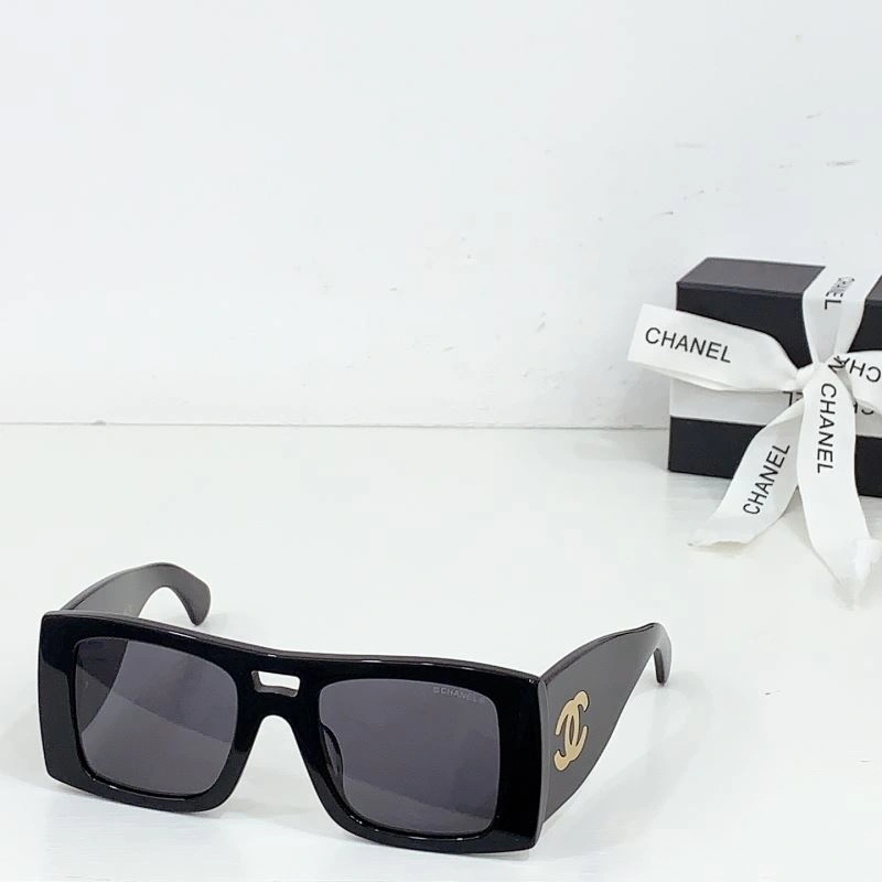 WaterResistant Chanel Sunglasses 278424