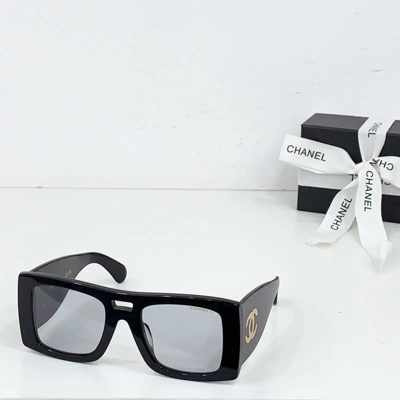 WaterResistant Chanel Sunglasses 278424
