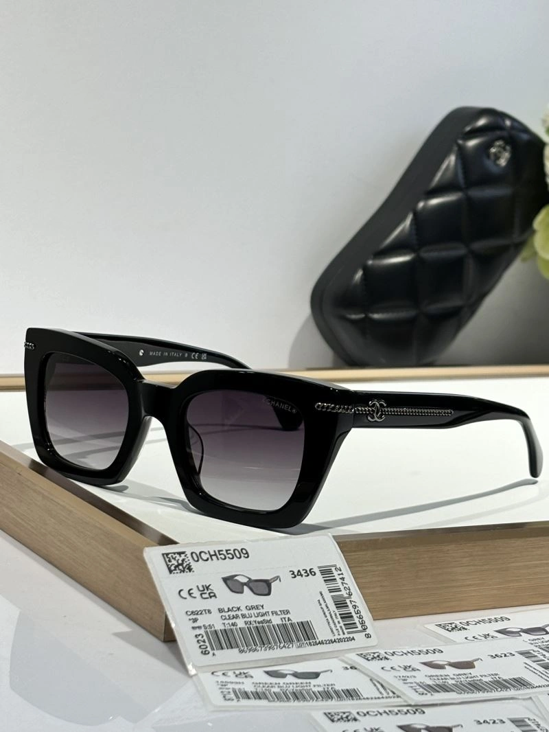 Fashionable Chanel Sunglasses 278441