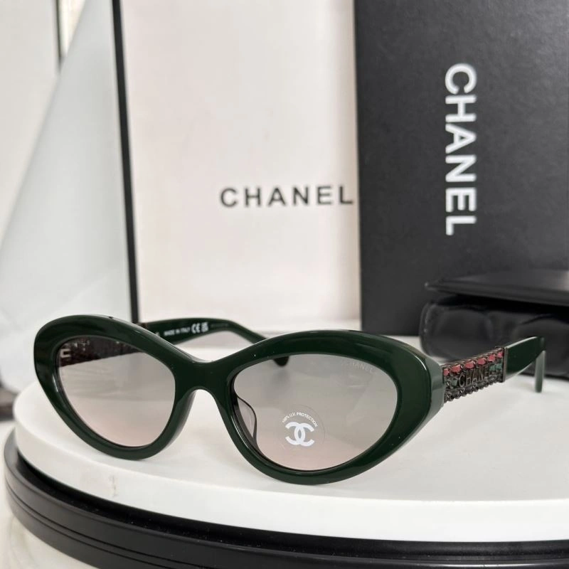 Sleek Chanel Sunglasses 278426