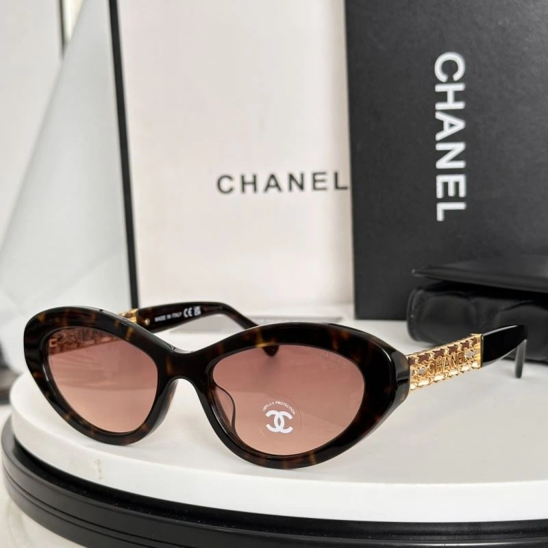Sleek Chanel Sunglasses 278426