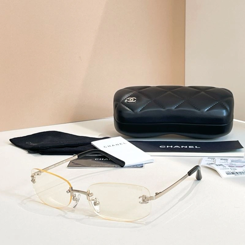Chic Chanel Sunglasses 278396