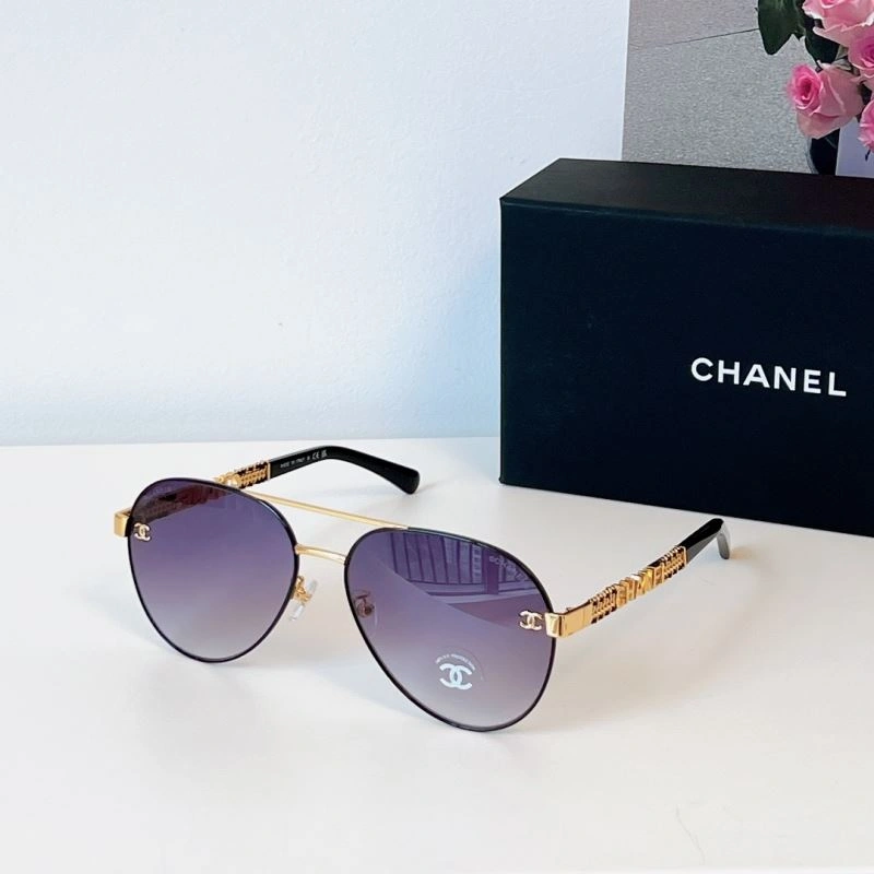 Chanel Sunglasses EasyMatch 278404